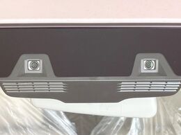 【スズキ　セーフティサポート】走行中に前方の車両等を認識し、衝突しそうな時は警報とブレーキで衝突回避と被害軽減をアシスト。より安全にドライブをお楽しみいただけます。