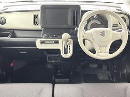 【インパネ全体】全方位で視界が広く、高い目線で運転もしやすいです！