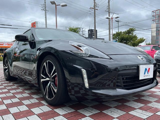 大好評のボディコーティング「弾スプラッシュコート」もご納車までに施工可能。通常のガラスコートと異なる、耐久年数6年の無機質ガラスコーティングが、ボディをキレイな状態に保ってくれます。