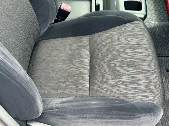 運転席シートです。