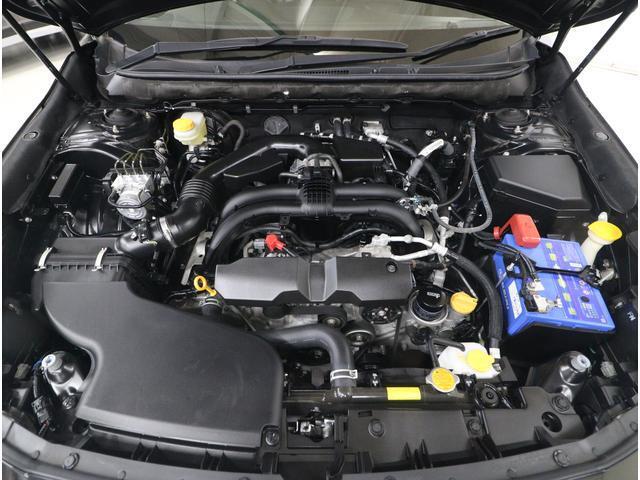 ■スバルと言えば水平対向エンジン。車体の低い位置に搭載されているので、万一の衝突時には、エンジンルームの下へ潜り込み、室内の乗員の被害軽減に貢献致します。