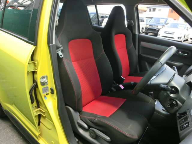 ☆運転席シート☆車内不快な匂い御座いません☆