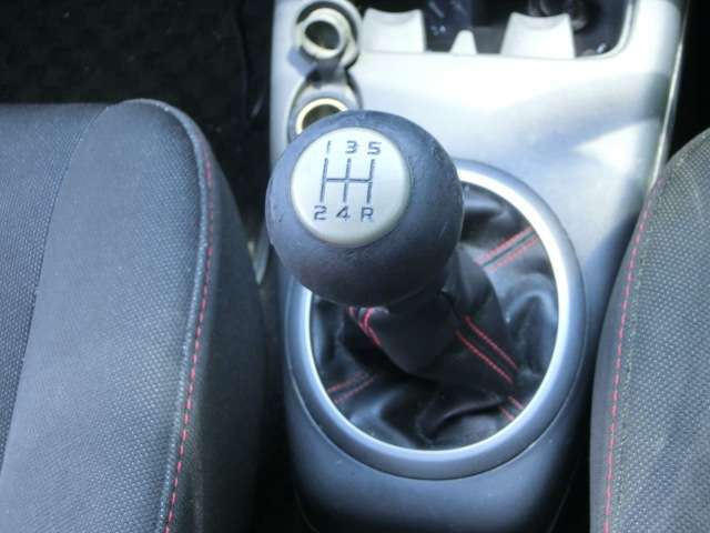 ☆人気の5速MT車です☆