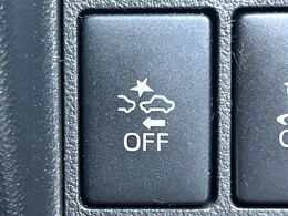 【スマートアシスト】走行中に前方の車両等を認識し、衝突しそうな時は警報とブレーキで衝突回避と被害軽減をアシスト。より安全にドライブをお楽しみいただけます。