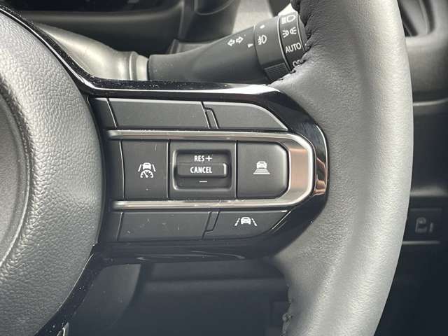 ◆【アダプティブクルーズコントロール（ACC）】アクセルを踏まなくても、設定した速度で走行したり、先行謝意追従したりできます！機能には限界があるためご注意ください。