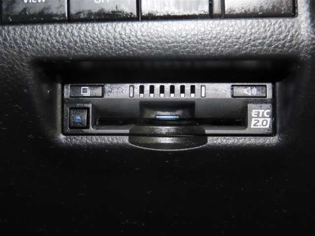 ETC車載器付きです。高速道路の料金所もスムーズに通過できます。