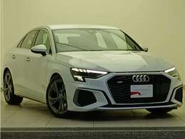 遠方のお客様でも安心してお車選びをしていただけるよう、車両ごとの動画やZoom等のオンライン商談も可能でございます。スタッフへお気軽にお申し付けくださいませ！