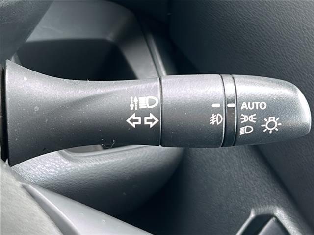 【　オートライト　】オートライトなのでライトの点け忘れを気にすることなく運転が出来ます♪
