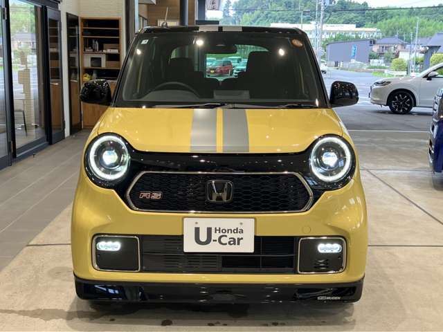 運転しやすいコンパクトさとリラックスできる広さを両立したデザインとなっています。