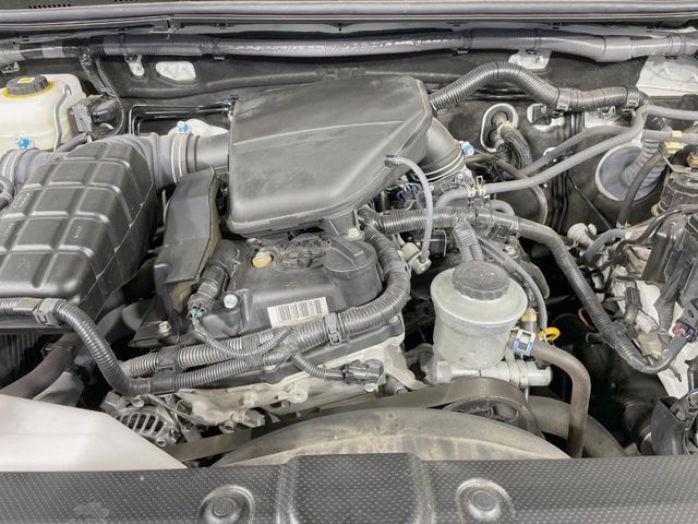 親切・丁寧な専門メカニックスタッフが応対！・車検・点検整備・事故等の修理などアフターサービスも安心。お車のカスタマイズもネクステージのサービススタッフまでご相談ください！