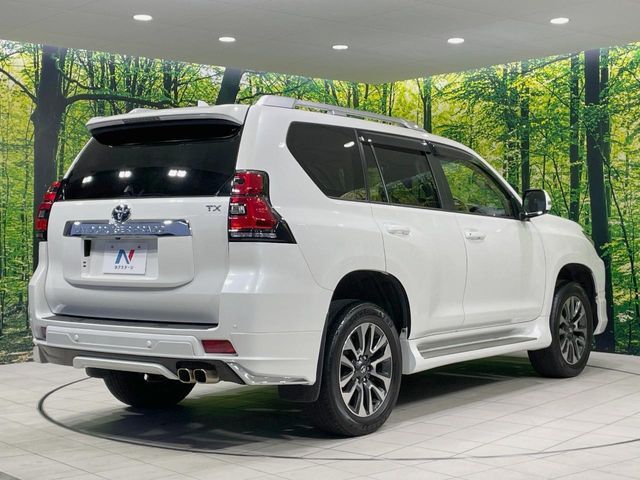 ☆全国のネクステージからお取り寄せが可能※！遠方の店舗に展示してあるクルマが気になる場合も、最寄りの店舗でご覧いただくことが可能です！是非私たちに要望をお聞かせください！※別途費用