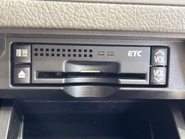 【ETC】高速道路の料金所をストレスなく通過！話題のスポットやサービスエリアに多い「スマートIC」利用時は必須のアイテムです。当店でセットアップを実施、ご納車当日からすぐにご利用いただけます！
