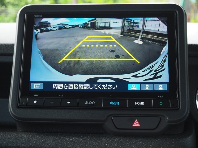 バックカメラ付きで後方の確認も安心です！スムーズな駐車・車庫入れをサポートいたします！