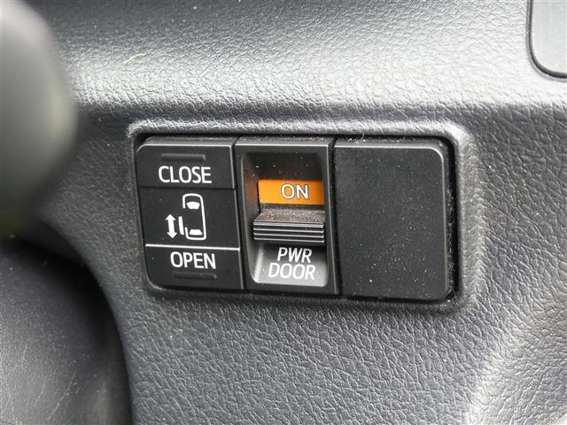 【運転席操作部】『運転席周辺の装備』の画像になります。快適なドライブを楽しむための機能が装備されています！運転席から触れるので使いやすいです！