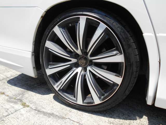 KEN-STYLEエアロ☆車高調キット☆AME20インチアルミ☆社外マフラー☆ルーフラッピング☆LEDテール☆HIDヘッドライト☆LEDフォグライト☆社外グリル☆ホワイトレザー調シートカバー☆