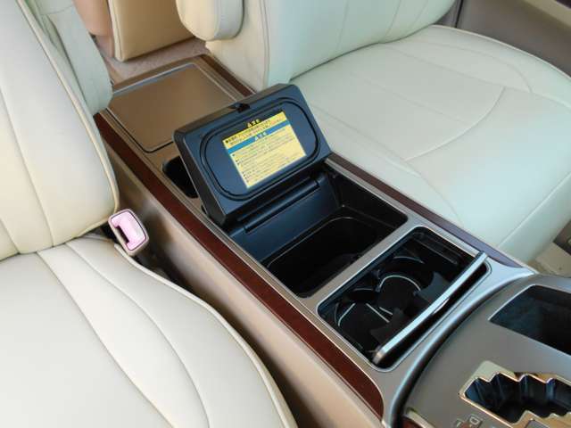 KEN-STYLEエアロ☆車高調キット☆AME20インチアルミ☆社外マフラー☆ルーフラッピング☆LEDテール☆HIDヘッドライト☆LEDフォグライト☆社外グリル☆ホワイトレザー調シートカバー☆