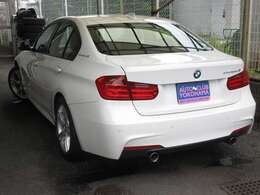 お客様の安心のカーライフを送れますように24時間のロードサービス付の最大404項目・最長15年まで延長可能な長期保証をご用意しております！故障修理の際はもちろん全国どこのディーラーでご対応可能です。