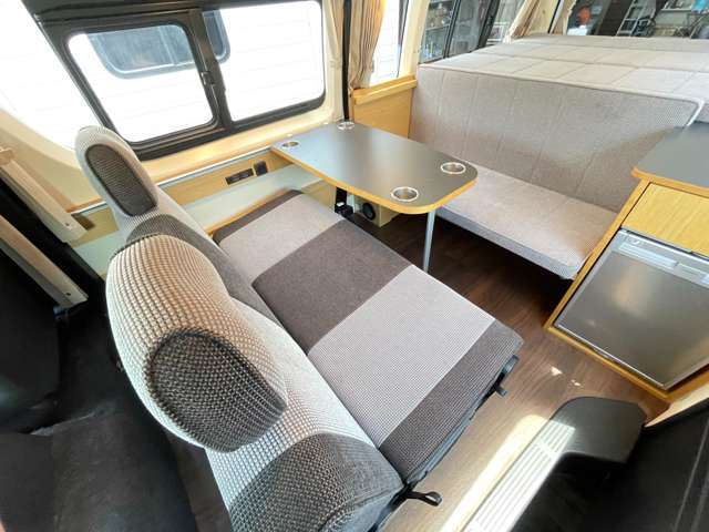 長さ538cm幅188cm高さ238cm　乗車5名乗車5名