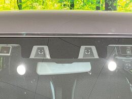 【スズキ　セーフティサポート】走行中に前方の車両等を認識し、衝突しそうな時は警報とブレーキで衝突回避と被害軽減をアシスト。より安全にドライブをお楽しみいただけます。