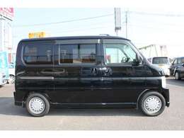 【選べる有償保証取扱店】指定工場にてしっかり整備して納車致しますがクルマは機械です。備えあれば憂いなし！2年と3年の選べる有償保証も取り扱っております。詳しくはスタッフまでお尋ねください。