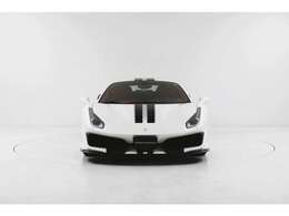 ツートンストライプ￥1,360,800 気品のあるツートンカラー。
