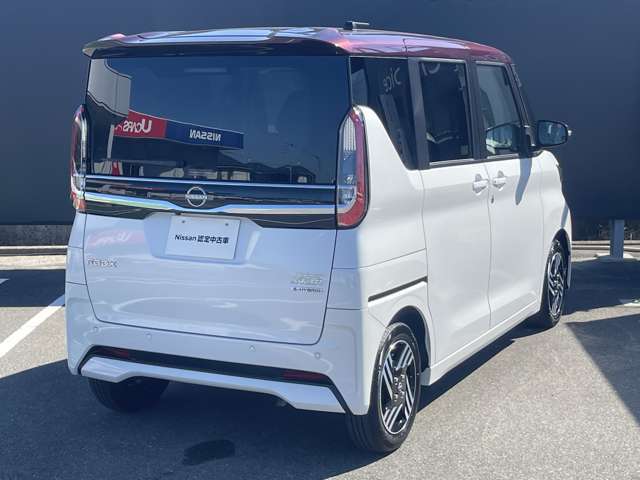 プライバシ-ガラスが装備されています。外を見るときは気にならずに、後方車両から車内が見えにくい設計です。