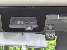 【スズキ　セーフティサポート】走行中に前方の車両等を認識し、衝突しそうな時は警報とブレーキで衝突回避と被害軽減をアシスト。より安全にドライブをお楽しみいただけます。