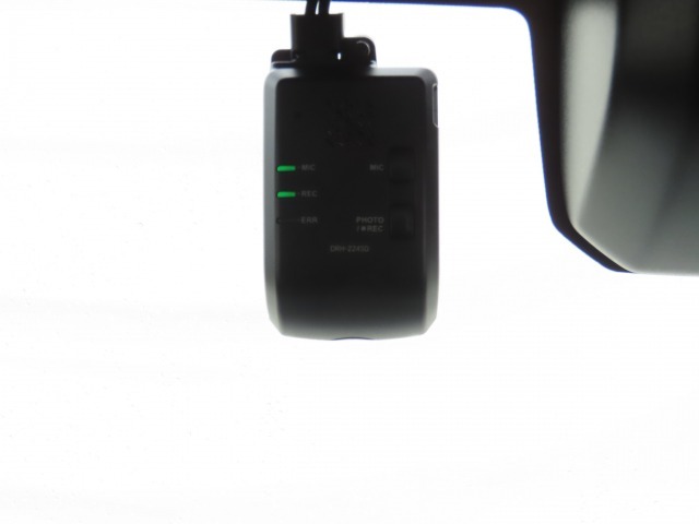 事故の際は第三者の目で客観的な証拠が残るドライブレコーダー付です！