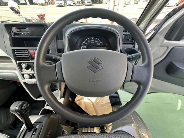 ★納車前に、専属のクリーニングスタッフが、ピッカピカにクリーニングして納車いたします！もちろん、ピッカピカの状態でお渡しするクリーニング費用も支払総額に含まれています！