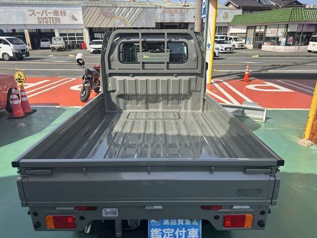 ★修復歴車一切ありません！それどころか、弊社の仕入在庫につきましては、フェンダー、ボンネット、ドアパネル等の交換歴、修理歴のある車両は基本的に仕入れを行いませんので高品質な車両のみ在庫で揃えています！