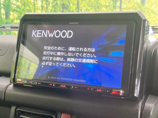 【大画面ナビ】人気の大型ナビを装備。存在感のある大画面はインパクト大！ナビ利用時のマップ表示は見やすく、テレビやDVDは臨場感がアップ！いつものドライブがグッと楽しくなります♪