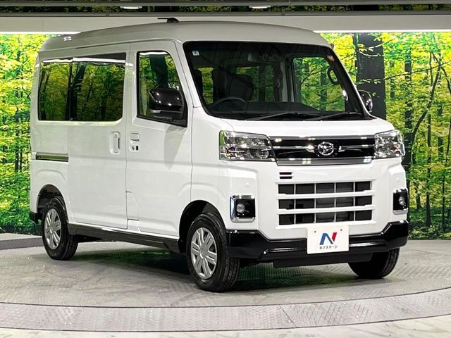 大好評のボディコーティング「弾スプラッシュコート」もご納車までに施工可能。通常のガラスコートと異なる、耐久年数6年の無機質ガラスコーティングが、ボディをキレイな状態に保ってくれます。