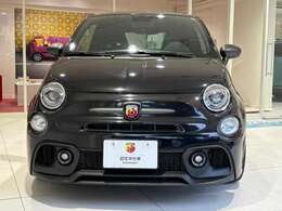 ボディーカラーは『ネロ スコルピオーネ』精悍なイメージの1台です。