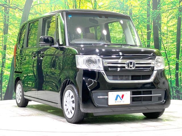 大好評のボディコーティング「弾スプラッシュコート」もご納車までに施工可能。通常のガラスコートと異なる、耐久年数6年の無機質ガラスコーティングが、ボディをキレイな状態に保ってくれます。