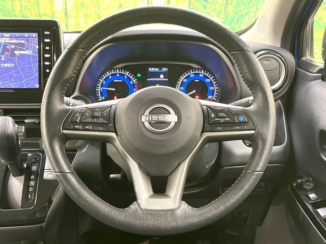 【ステアリングスイッチ】運転中、前方から目線をそらすことなく、オーディオ等の操作が可能な便利機能！安心＆快適なドライブを演出してくれます♪