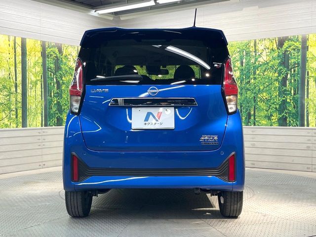 安心の最長10年・走行無制限保証（有償）をご用意。保証内容も充実はもちろん、無料点検＆オイル交換や、年中無休の全国・24時間ロードサービスも付帯されておりますのでご安心下さい。