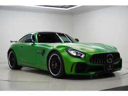 オプション・カーボンエンジンカバー・カーボンインテリアトリム・カーボンドアトリム・カーボンラゲッジコンパートメントバー