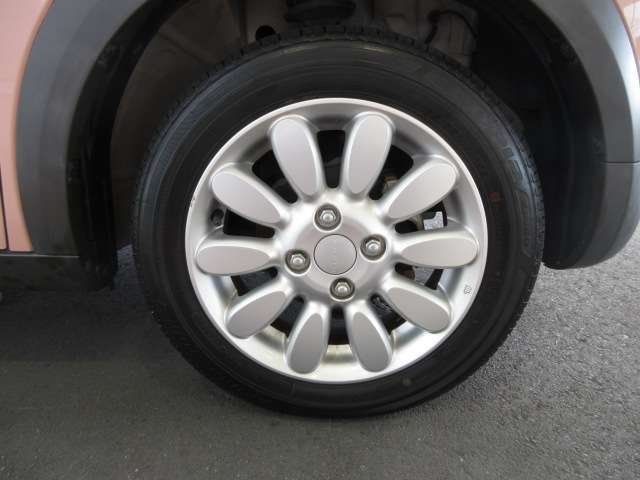 タイヤ・ホイール☆無料保証付き販売車です！ ☆全国どこへでも！ 陸送可能(有料)ですので、県外の方も是非ご相談ください！