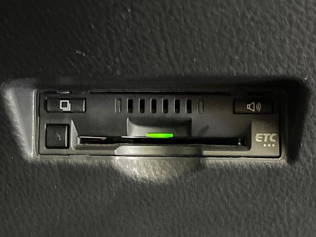 【ETC】高速道路の料金所をストレスなく通過！話題のスポットやサービスエリアに多い「スマートIC」利用時は必須のアイテムです。当店でセットアップを実施、ご納車当日からすぐにご利用いただけます！