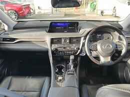 【インパネ全体】全方位で視界が広く、高い目線で運転もしやすいです！