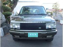 ご購入、輸入車が初めてのお客様もご安心ください。分からないことは当店スタッフがご説明いたします。03-5746-9215までお気軽にお問い合わせください