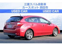 特装車プラウドエディションです、内外装でメッキドアハンドル・ピアノブラック調加飾パネル＋・濃色ガラス・本革巻ステアリングホイール・本革巻セレクトレバー・16インチアルミホイール(切削光輝)を特別装備！