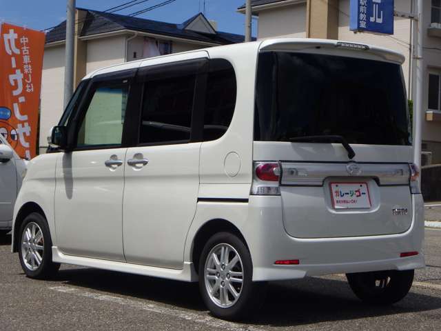 ★自社分割払い可能★お車によって異なる頭金が設定されており、頭金をお支払い頂ければ残りを分割でお支払いして頂くシステムです。金利・手数料はかかりません（分割手数料は自社負担）。お気軽にお問合せ下さい