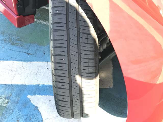 タイヤサイズは、155/65R14インチ