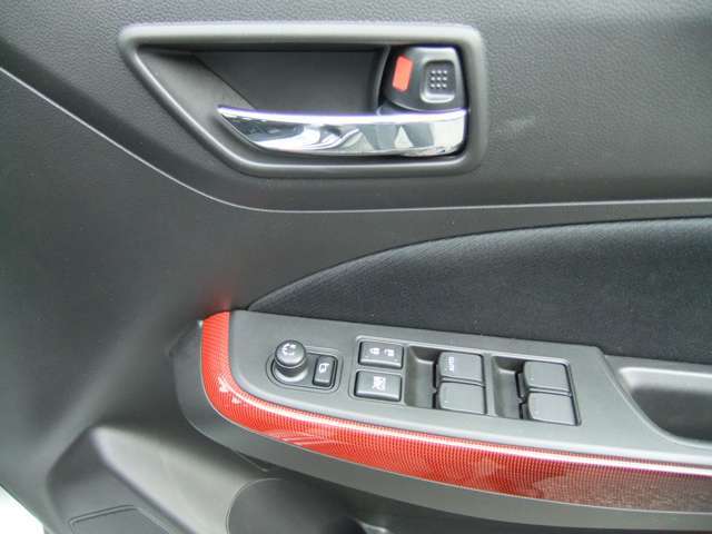 ★ 快適にお乗りいただくため『全車ルームクリーニング済』で展示しております！　少しでも気になったお車がございましたら是非ご来店頂いて、実際にお車を、ご確認してご検討してみて下さい！　（^^♪