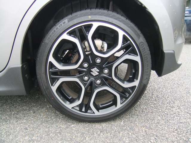 ★中古車は内外装の状態がスゴク気になるところですよね！　実際にご来店いただいて気になっているお車の内外装等の車両状態をご確認してみませんか～！（^^♪　ご来店お待ち致しております！