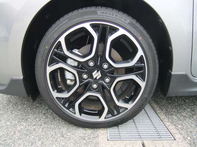 ★スズキ車の中古車でオーディオレス仕様のお車には、お好みに応じたオーディオやナビを取付ける事が可能です！詳しくは当店中古車スタッフまでお問合せ下さい！直通無料電話『0078-6002-443917』