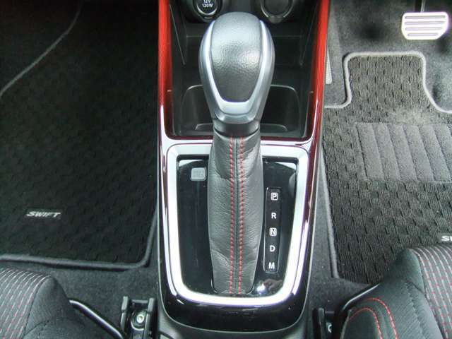 ★画像で判断出来ないのが中古車です！　実際にご来店頂いてお車をご覧頂いて『価値ある中古車』を一緒に探してみませんか！　アナタの大切な愛車探しを豊中センタ-一同、お手伝いさせて頂きます！（^^♪