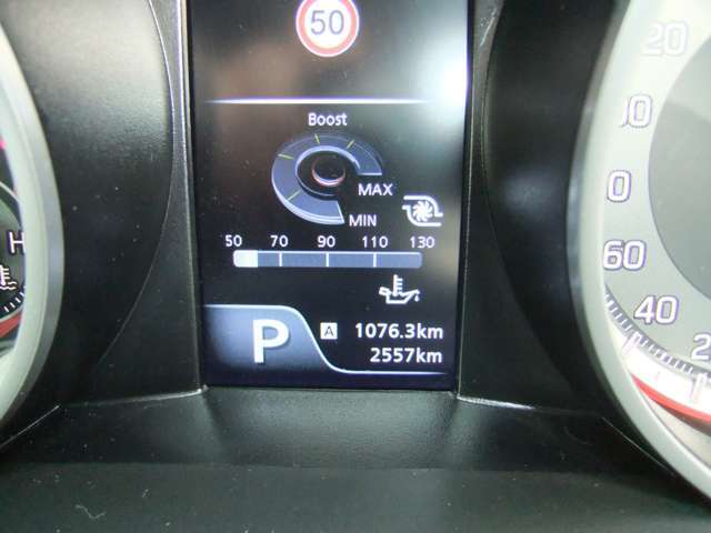 ★中古車を買うなら『安心のディーラー販売店』で！　当店では試乗車として使用していたお車や、お客様から頂きました下取車など、数多くの『特選中古車』を中心に取り揃えて展示しております！（^^♪