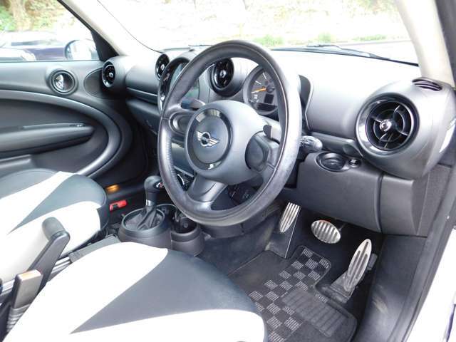 ご覧頂きありがとうございます。【重要】当店ではお客様満足度向上の為、現車をご確認頂けるお客様のみへの販売としております。このお車が気になった方はお気軽に0078-6002-930329までご連絡お願いいたします。